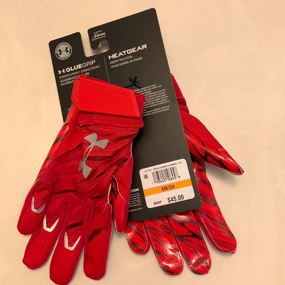 Under armor Football gloves for youth 🏈